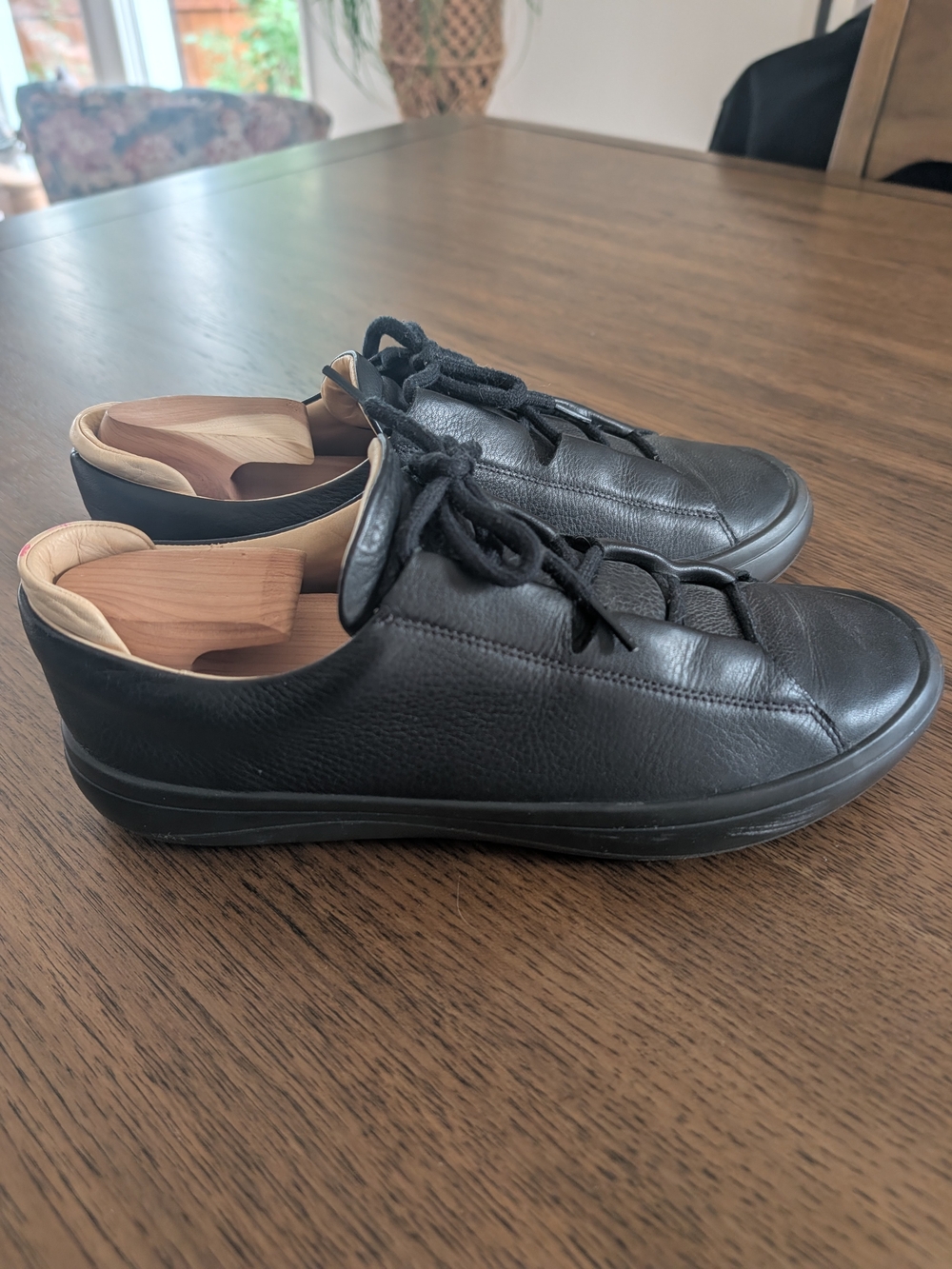 Ecco Men's Black Leather Lace-Up Casual Sneakers